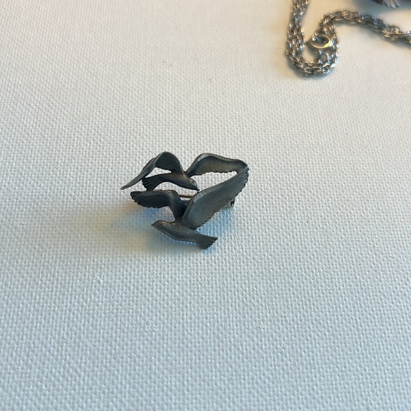 Pewter seagull brooch/pendant necklace - Picture 3 of 6